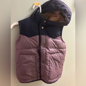 Patagonia reversible vest. Like new condition.